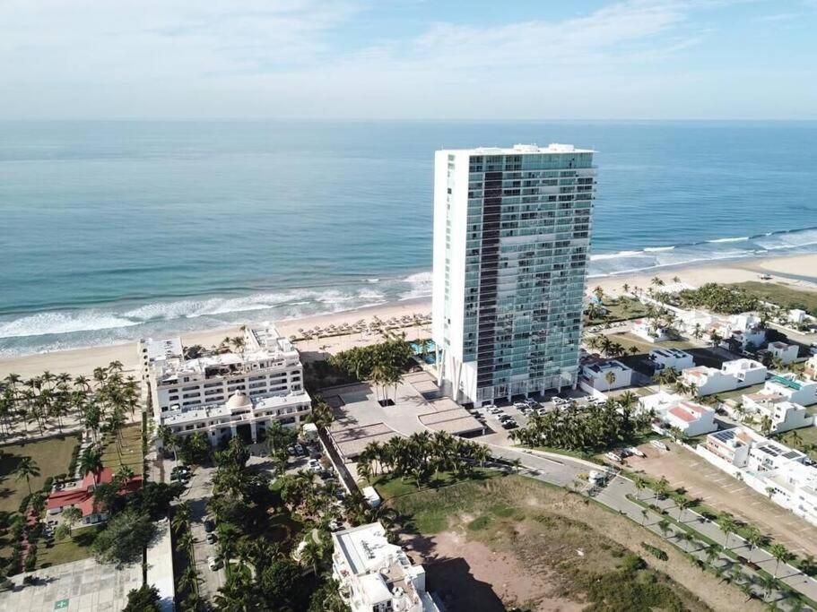 Beautiful 3 Bedroom, Fully Furnished, On The Beach Масатлан Экстерьер фото